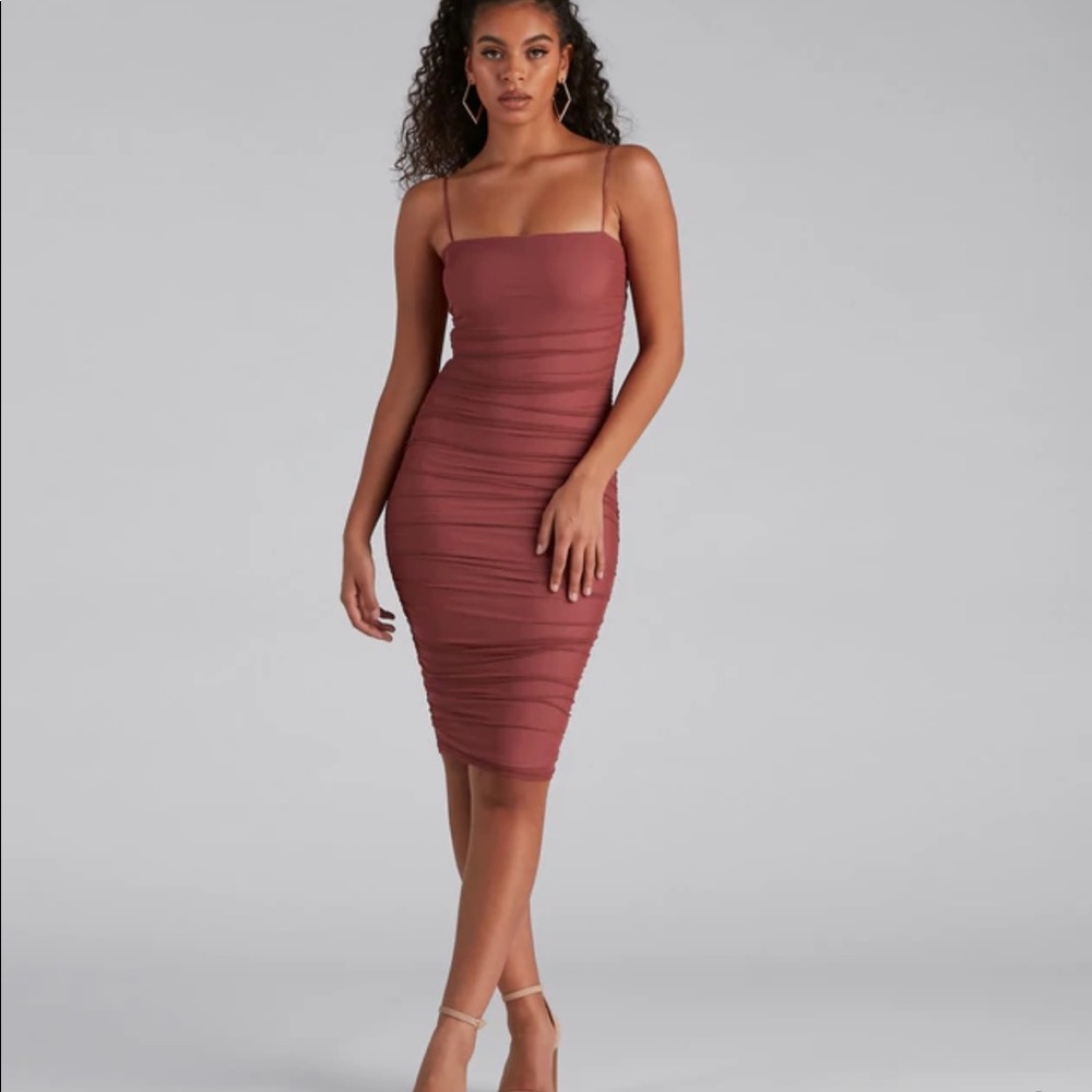 Windsor fab & flirty midi dress